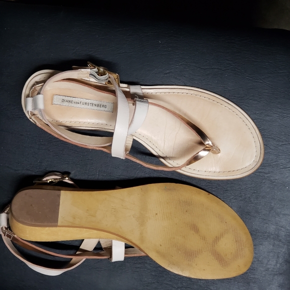 SOLD SOLD‼️Diane von Furstenberg sandles - Picture 4 of 4